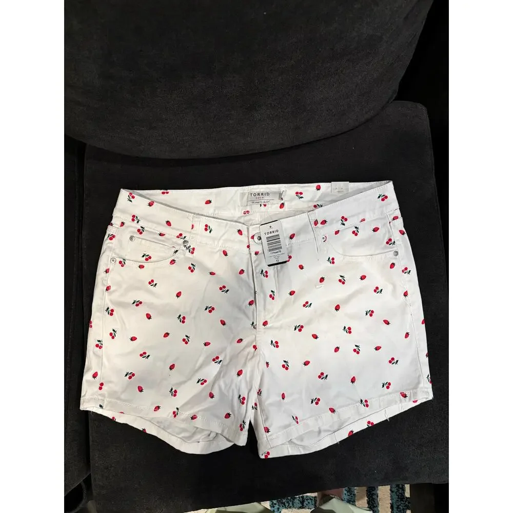 torrid White Cherry-Print Denim Shorts - Picture 5 of 13